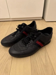 Baskets basses Gucci / 23334 / bleu marine / cuir / chaussures élégantes / décontractées