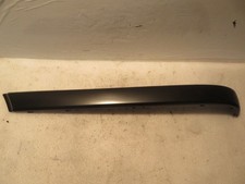 BMW E34 Stoßleiste hinten links für die Heckstoßstange, Glatt,  51.12-1944185