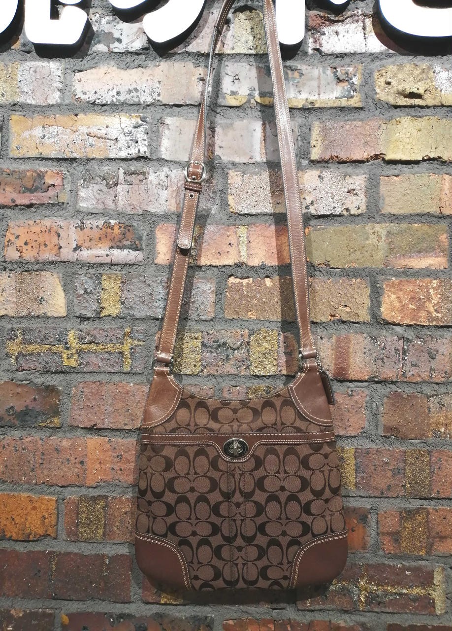 Coach F13979 Leather Shoulder Bag-image