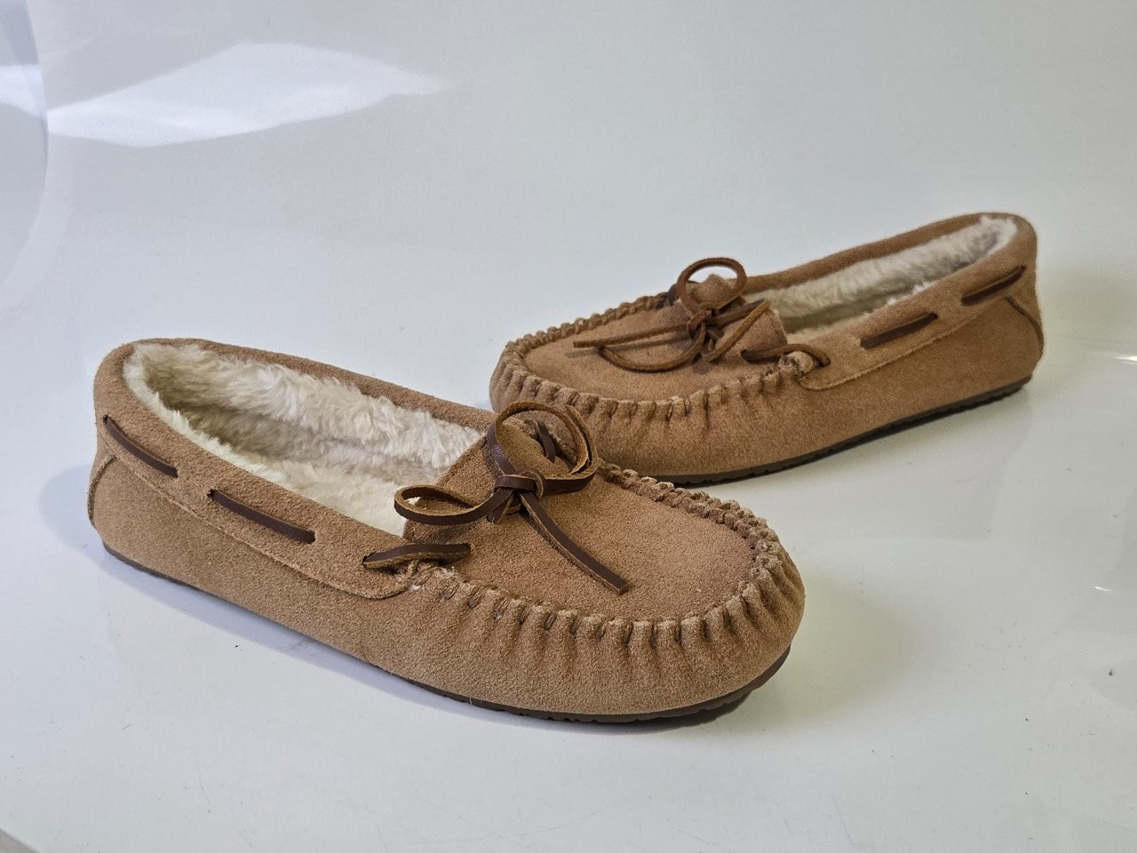 Minnetonka Women's Brown Suede Faux Fur Moccasin Slippers US Size 7M