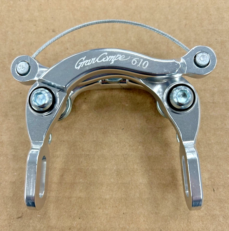 Freio de tração central NOS Gran Compe 47-61mm com alavancas e ferragens - Imagem 2 de 4