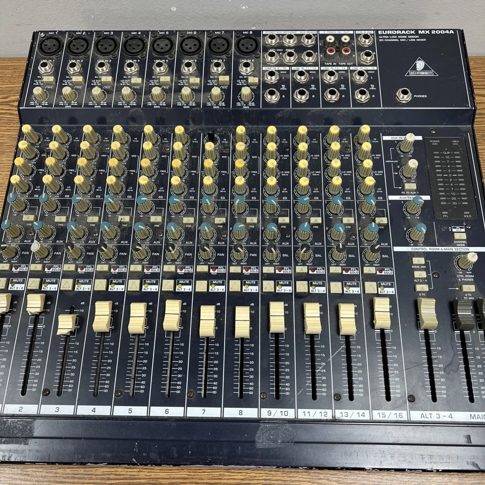 Behringer Eurorack MX 2004A Analog Mixer - Image 2 of 4