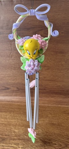 Warner Bros Tweety’s Beautiful Garden Resin Plastic Wind Chime 2000 - Picture 3 of 17