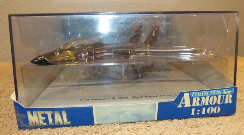 Modelo de avión jet F-14 Tomcat de la Marina de los Estados Unidos Black Bunny Armour Collection escala 1:100 Foto 3 de 4