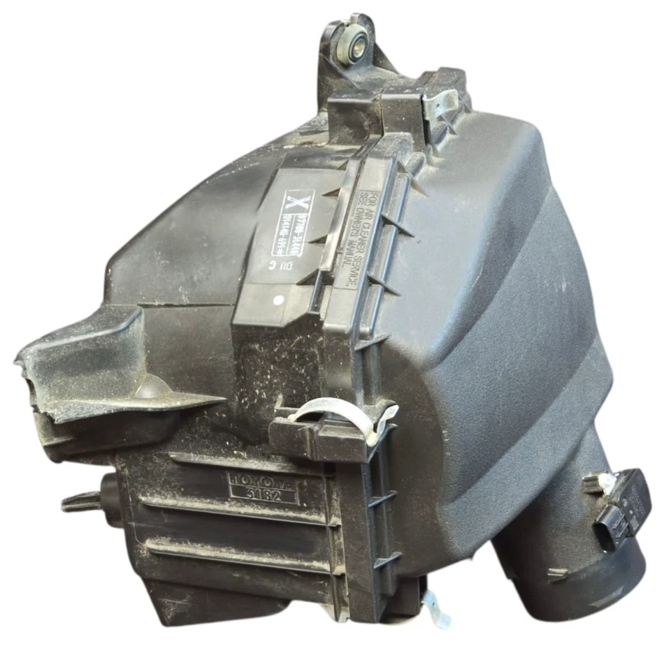 2014 2015 2016 2017 2018 2019 2020 LEXUS IS200-IS350 AIR FILTER BOX OEM - Image 4 of 4