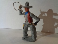 VINTAGE BARCLAY/MANOIL 3 INCH COWBOY WITH LASSO. NICE 