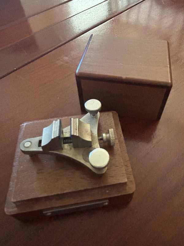 VINTAGE - C & E MARSHALL  WATCHMAKING POISING TOOL