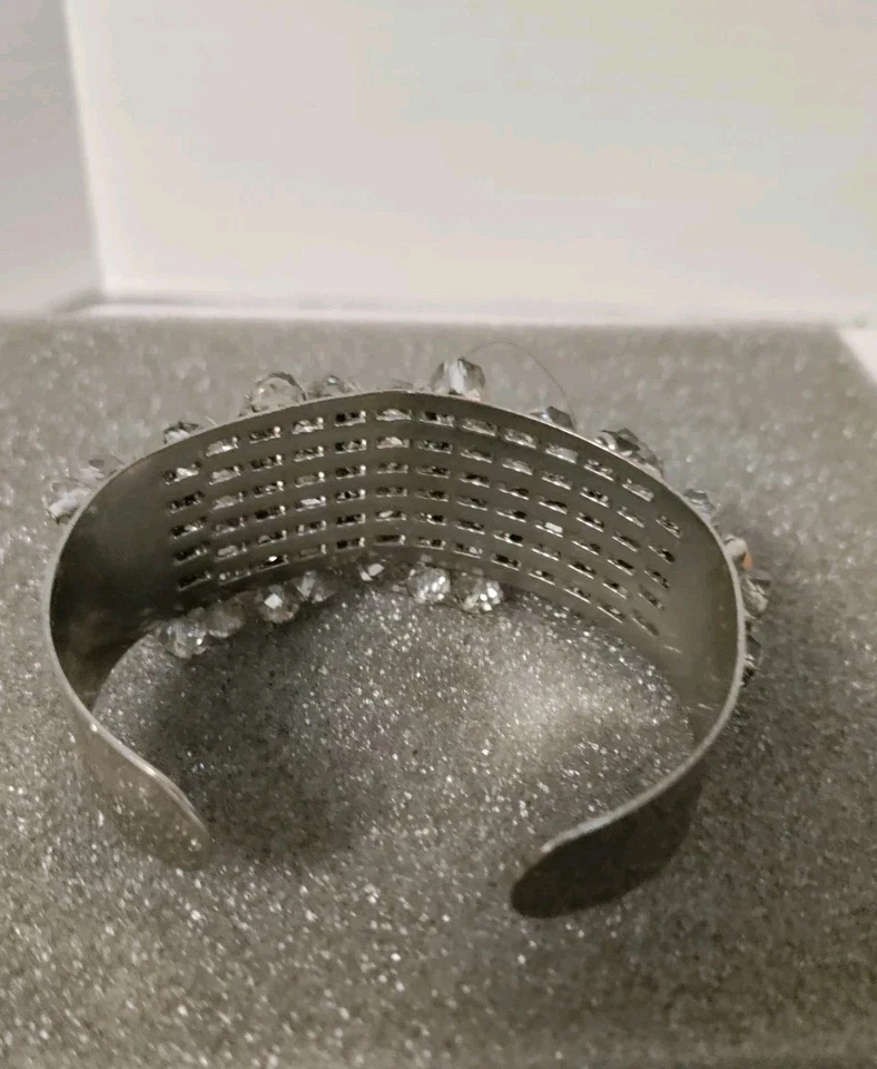  Brazalete de acero inoxidable con piedras de cristal ahumado. Usado en excelente estado Foto 4 de 4