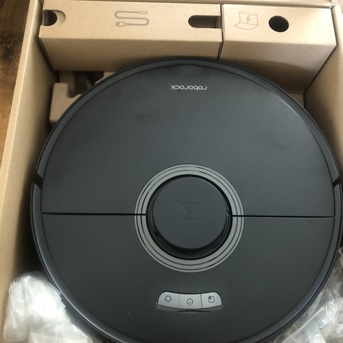 Roborock Q7 Max Robot Vacuum And Mop In Black Q380RR Hardly Used
