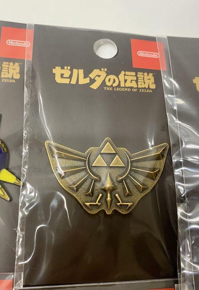 The Legend of Zelda Pins Complete set of 8 Nintendo store Tokyo