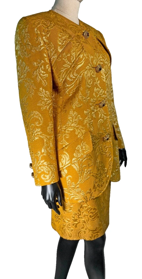 Valentino Boutique Gold Damask Jacket Skirt Size 12 - Image 4 of 4