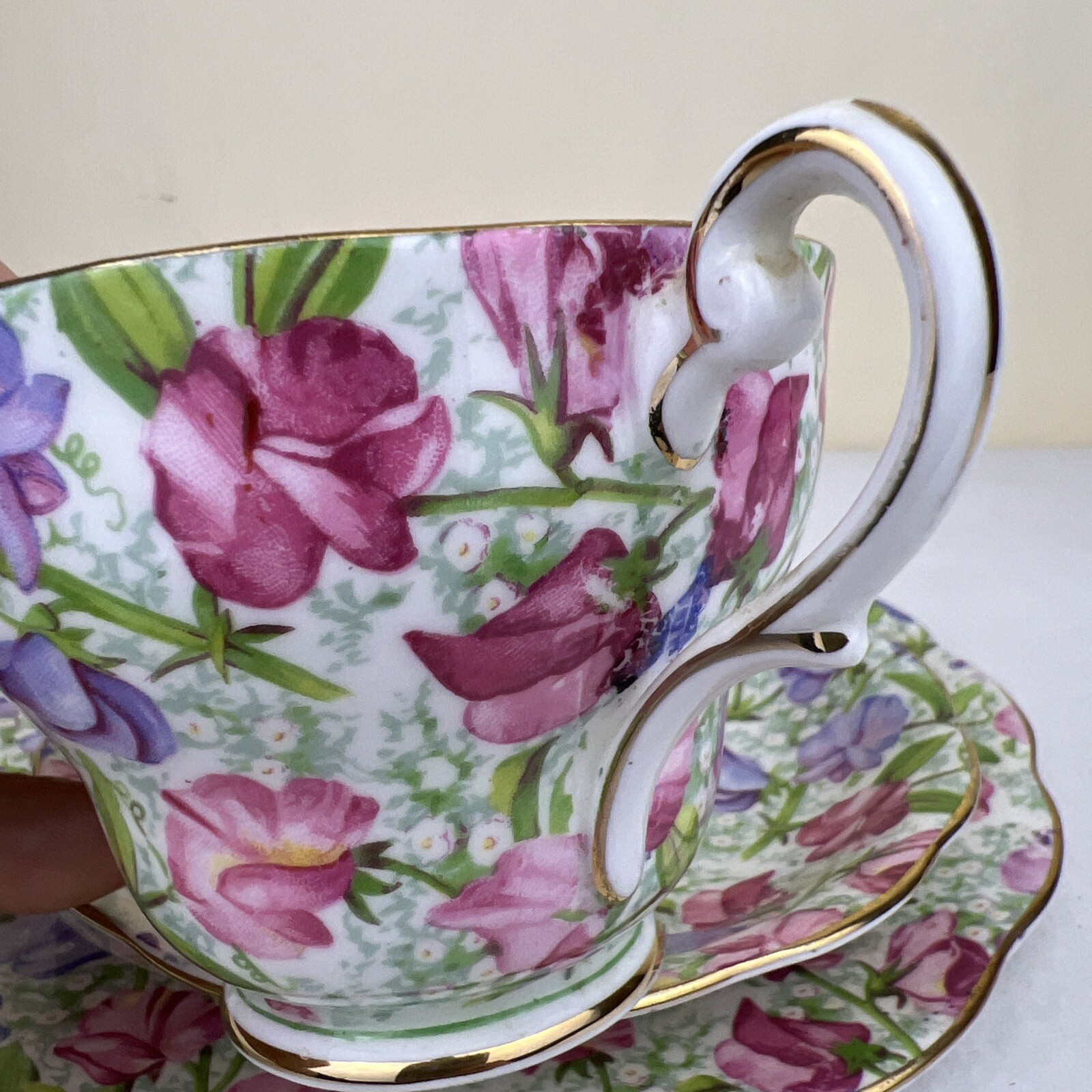 Royal Standard Fine Bone China Sweet Pea Pattern Teacup Saucer And Salad Plate