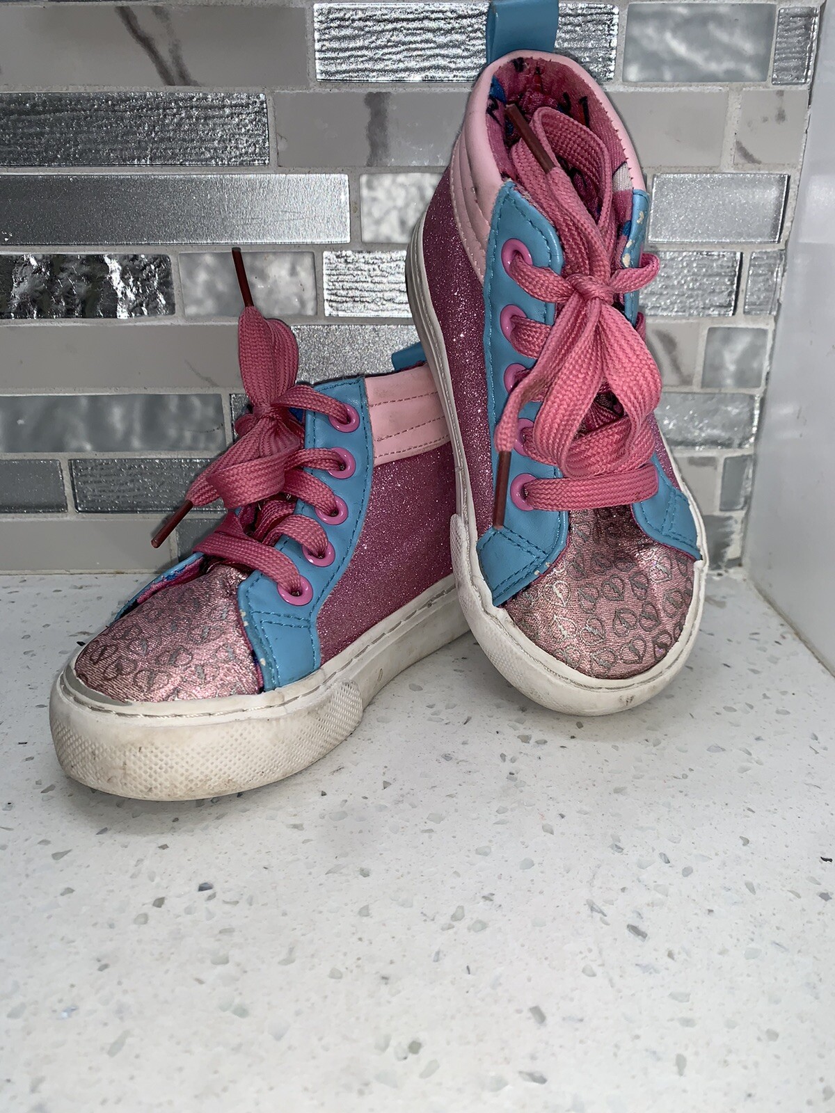 SAOLA Sneakers alte stringate Kohl's LOL Sparkly Hightops bambina taglia 6