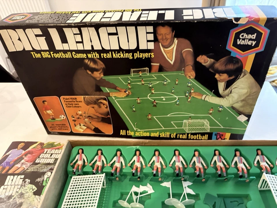 Big League Jeu Type Subbuteo Vintage Complet Peinte OL St Étienne Rare - Photo 4/4