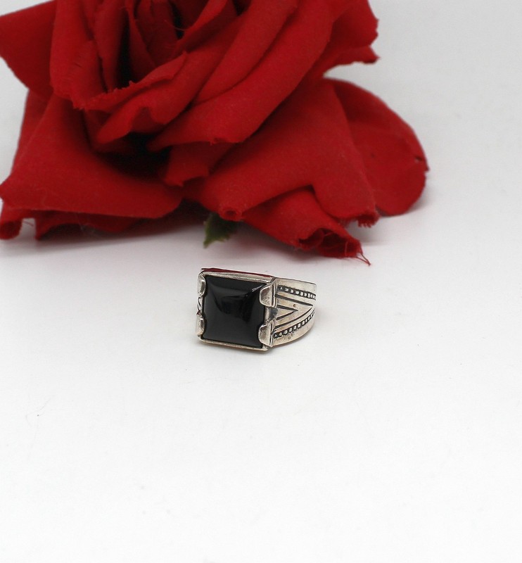 Sterling Silver Carolyn Pollack Onyx  Ring Size 9 11.5g CAT CHARITY