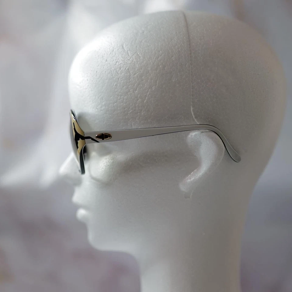 Редкие винтажные солнцезащитные очки Christian Dior овальные Y2K бежевые белые градиентные оправы - Изображение 4 из 4