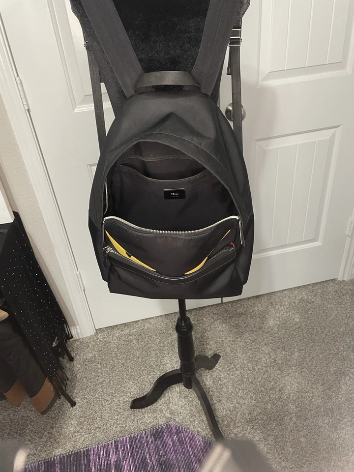 Mochila Fendi Monster Eyes con ojos amarillos en cuero y nailon con certificado de autenticidad Foto 2 de 4