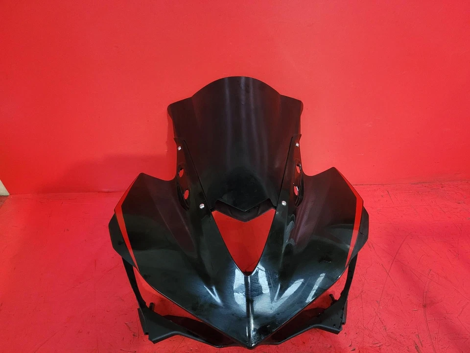 Yamaha YZF R3 2016 cono nasal Foto 2 de 4