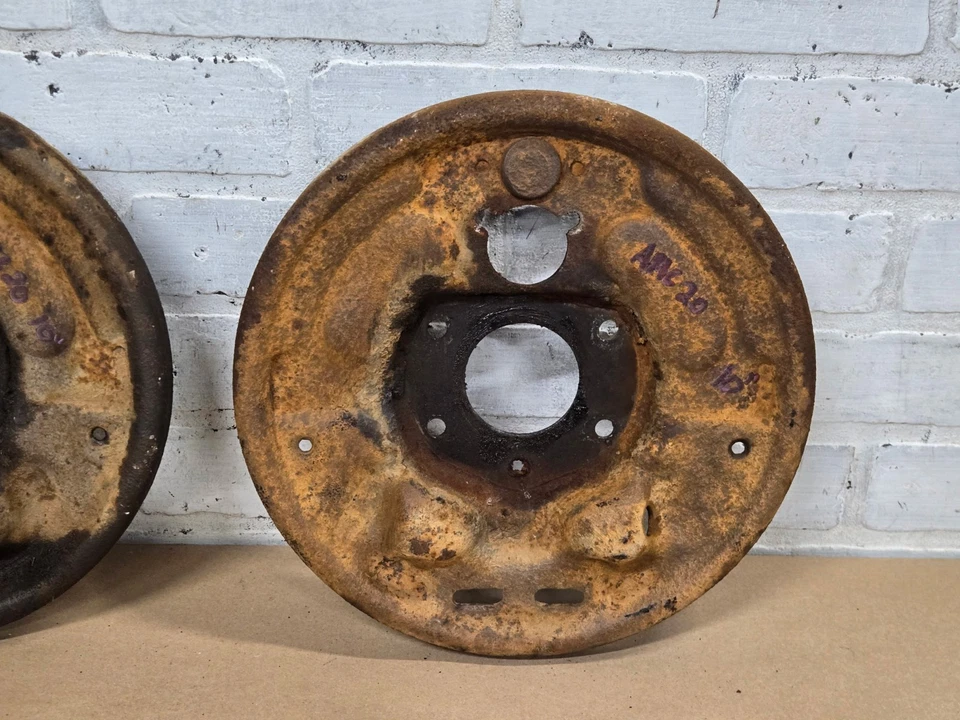 Placas de respaldo de freno de fábrica AMC 20 10" JEEP CJ 1979-86 -- CJ5 CJ7 CJ8 Foto 2 de 4