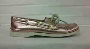 rose gold boat shoes