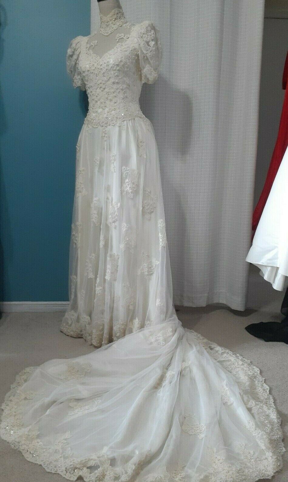True Vintage S Antique Wedding Dress Handmade Lac… - image 5