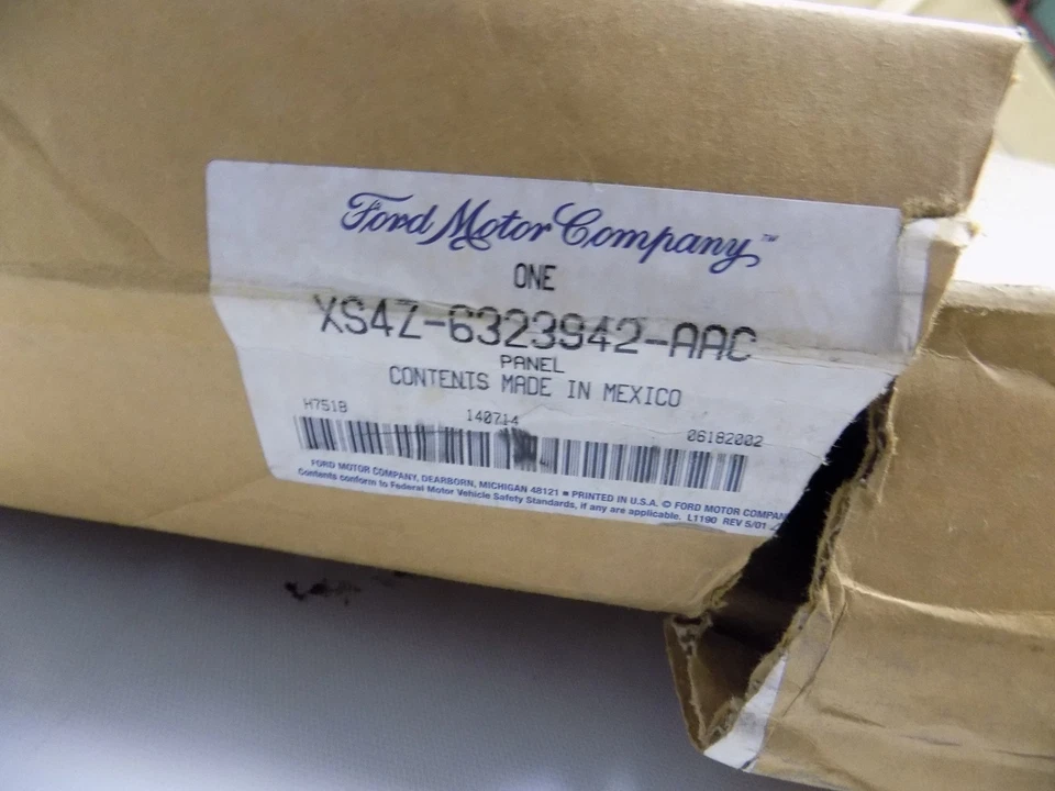 Nuevo panel de moldura de puerta delantero derecho interior carbón oscuro Ford Escort 1999-2002 OEM  Foto 3 de 3