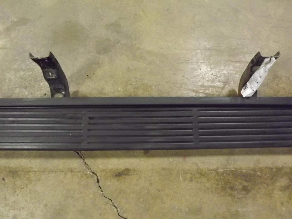 10 INFINITI QX56 Left Driver Lower Running Board W/ Step Nordic White Pearl Q11 — 第 3/4 张图片