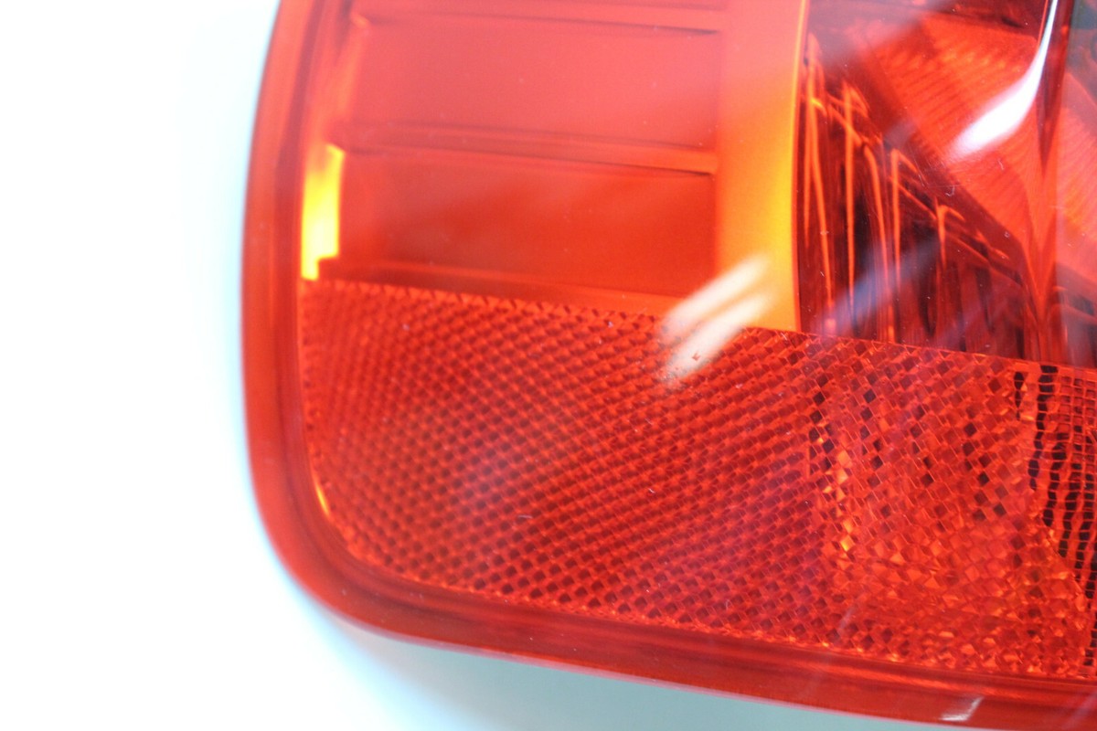 11 BMW 328ix REAR LEFT TAIL LIGHT LAMP HOUSING DRIVER SIDE  