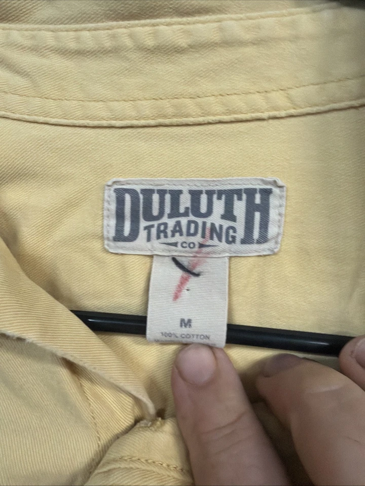 Camisa manga corta con botones Duluth Trading Co. talla mediana Foto 3 de 4