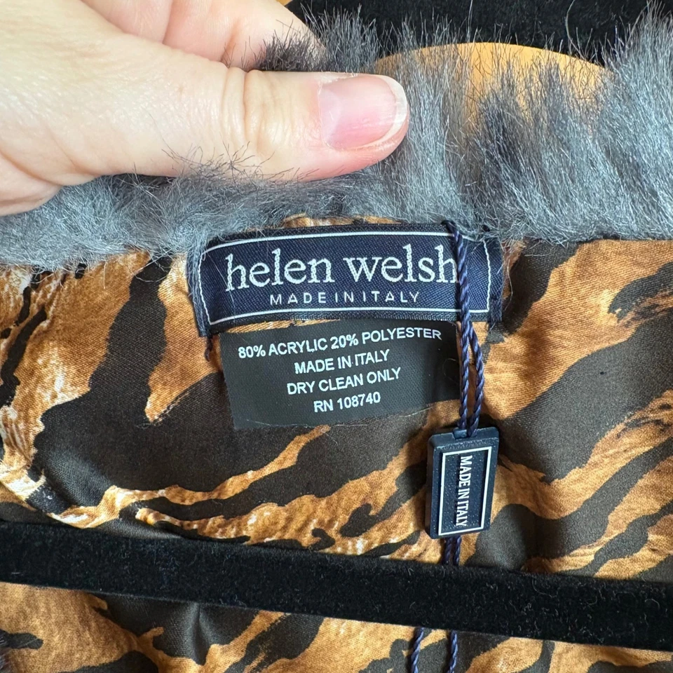 Bolero Helen galés de piel sintética encogimiento de hombros forro estampado animal cierre de estrás Italia Foto 4 de 4