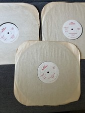 City News - Lookin Good 12 Ola Records Mega R...