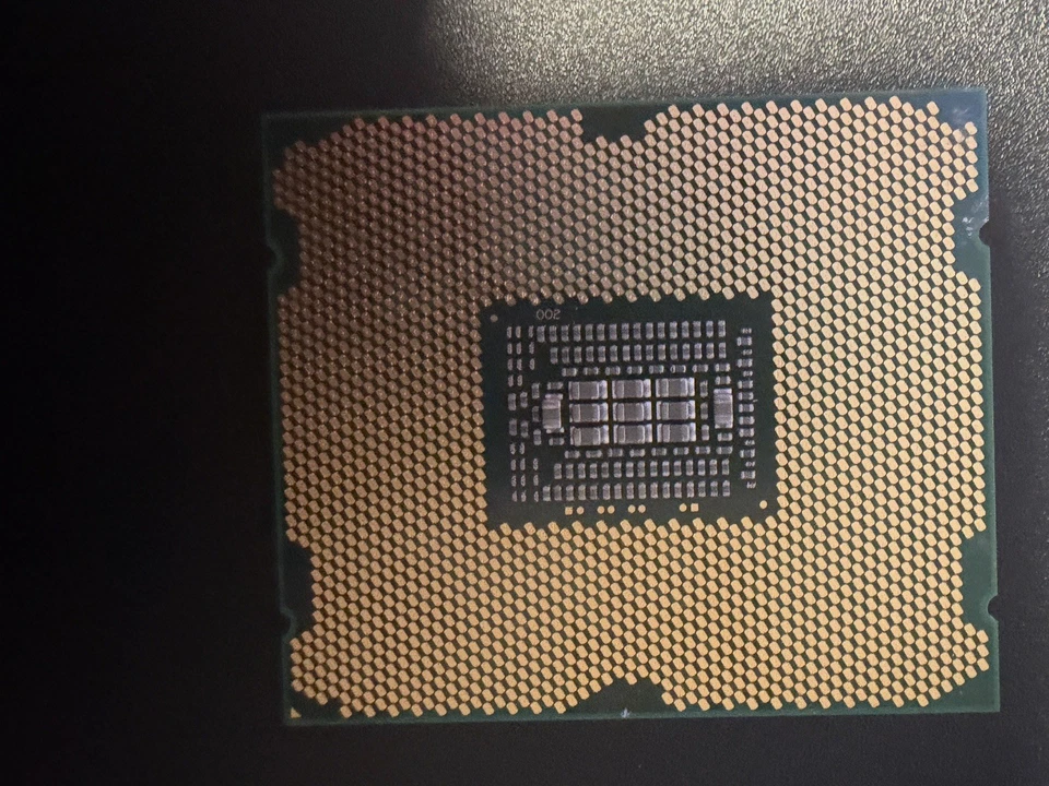 Intel Xeon E5-2620 2 GHz LGA 2011 Server 6-Core CPU Processor SR0KW X2 - Image 2 of 4