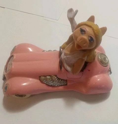 Vintage 1979 Corgi Miss Piggy Pink Metal Car Jim Henson Toy Approx. 4"