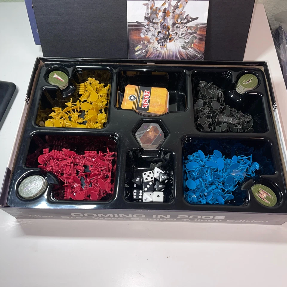 RISK STAR WARS CLONE WARS Edition The Game of Galactic Domination by PARKER 2005 - Image 3 of 4