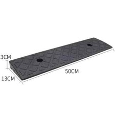 Almohadilla de rampa de pendiente de carretera de 50*13*3 cm portátil para automóvil escalón cuesta arriba triángulo alfombrilla bordillo goma