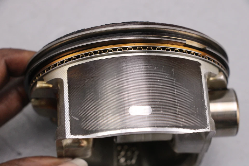 Jarro de carcaça de cilindro Harley Softail 96" 2008 + pistão com anéis e pino de pulso - Imagem 4 de 4