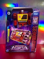 2022 Hasbro - Transformers Legacy - Autobot BLASTER & EJECT Action Figure