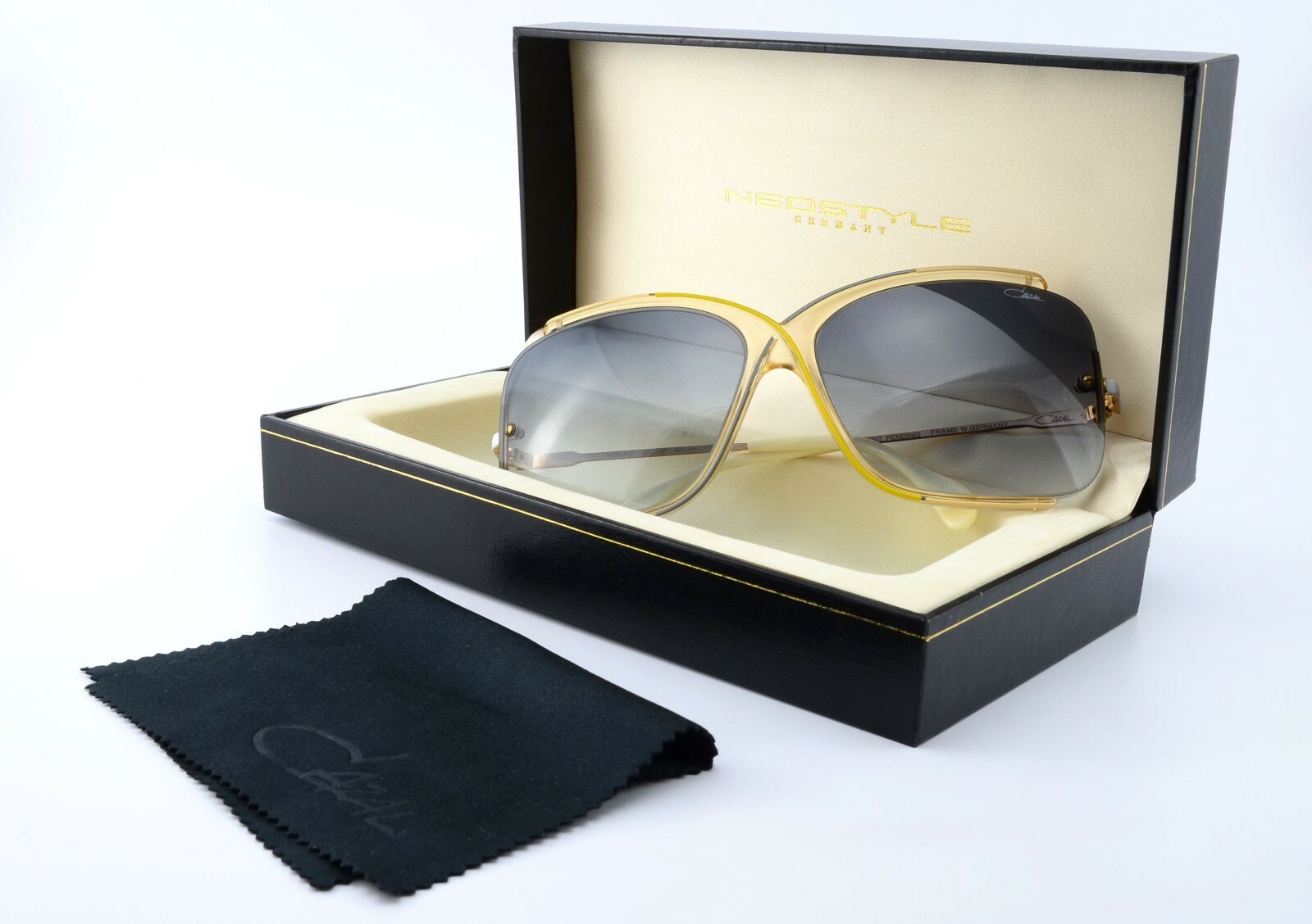 CAZAL Sonnenbrille Мод. 851 Кол. 187 62[]15 125 Вт. Германия 80-х годов + Чехол в стиле Neostyle