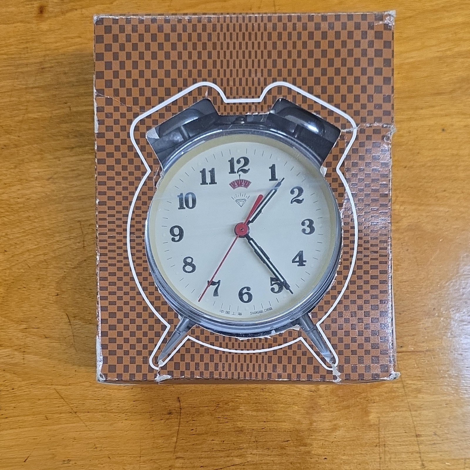 Vintage Mechanical Alarm Clock 7809C Silver Round Analog Metal Four-Jewel Sweep