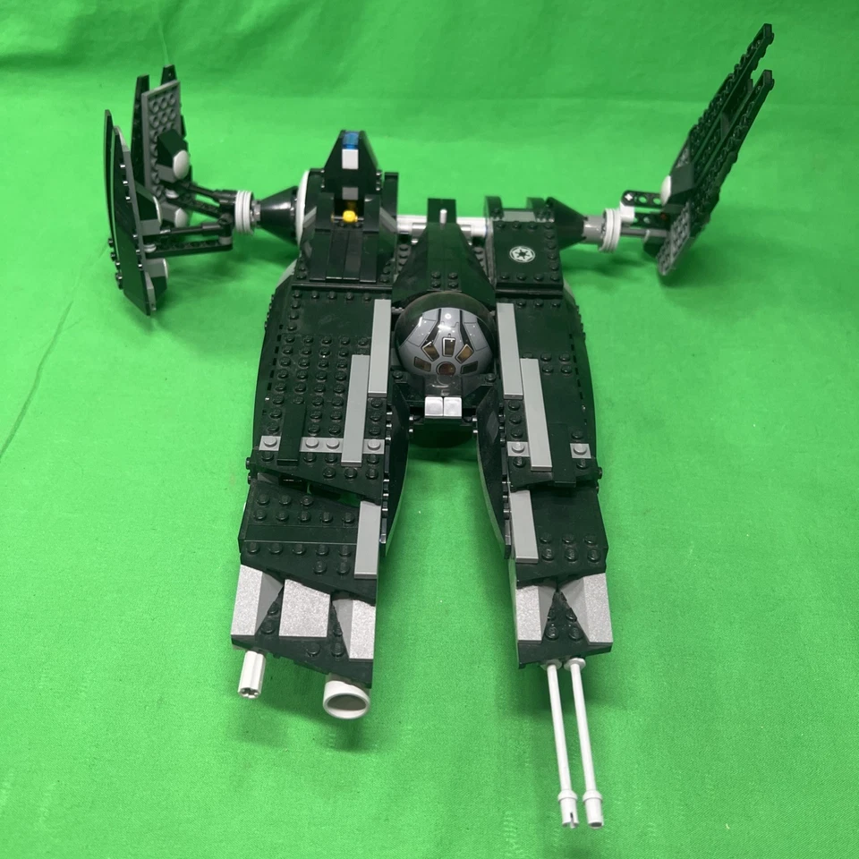 LEGO STAR WARS Rogue Shadow #7672 - Image 2 of 4