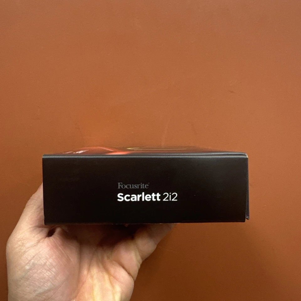 NEW Focusrite Scarlett 2i2 4th Generation 2-IN, 2-Out USB Audio Interface - Image 2 of 4