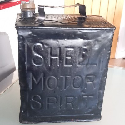 ANTIKER SHELL MOTOR SPIRIT BENZINKANISTER. SHELL MEX KINGSWAY. W.C.2.MARKIERT 3/-.