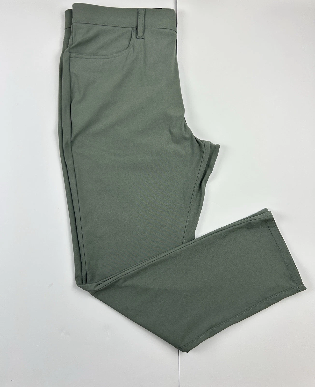 Kirkland Signature Men’s Commuter Pants – Stretch, Quick Dry & Lightweight