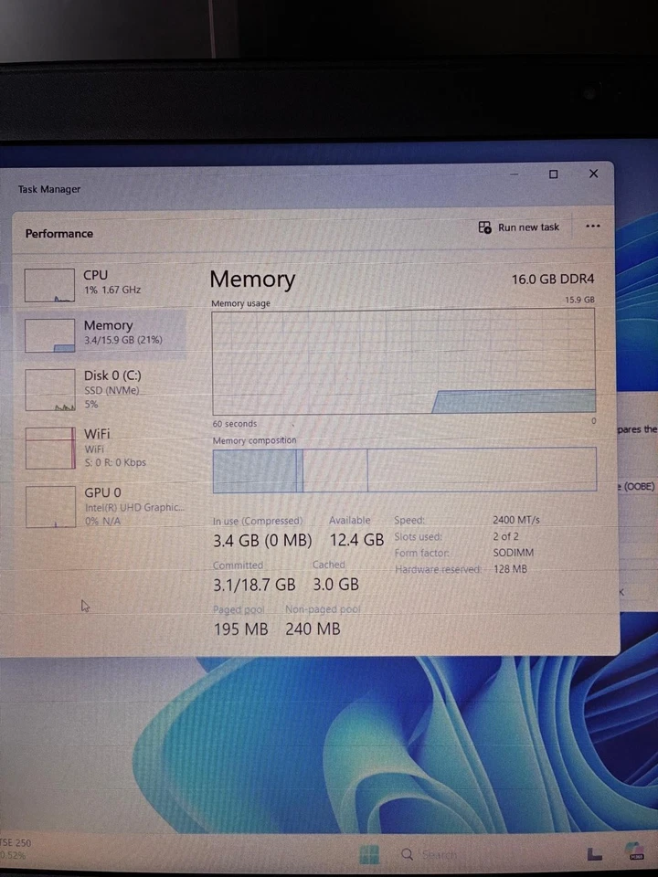 Dell Latitude 3500 · i5-8265U · 16GB · 256GB, photo 4 of 5