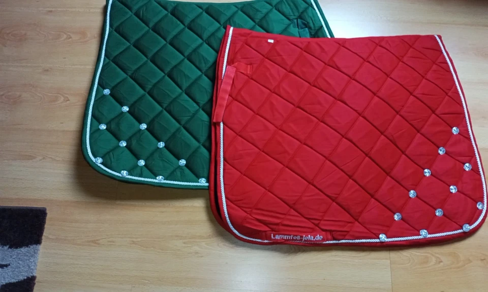 Weihnachten Set Rot Mit Glitzersteinen Schabracke/Fliegenhaube Full - Bild 4 von 4