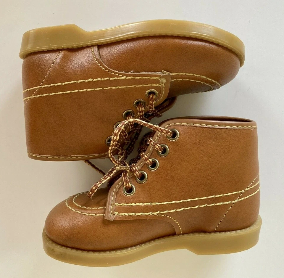 Hermosos zapatos de vestir para niños pequeños marrón talla 2 1/2 - ¡Muy lindos! Foto 3 de 4