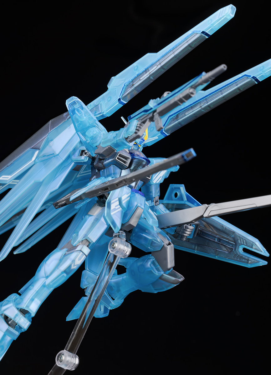 HG 1/144 FREEDOM Gundam Polarized Clear Edition CD Takanori HG 1/144 FREEDOM Gundam Polarized Clear Edition CD Takanori