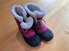 Cat and Jack Kid's Snow Boots Size 1 - Pink
