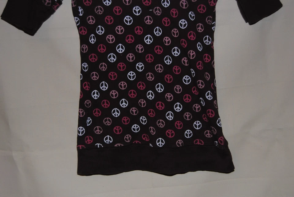 Top de punto marrón ENERGIE para niña talla L My Favorite Peace Signs Foto 3 de 4