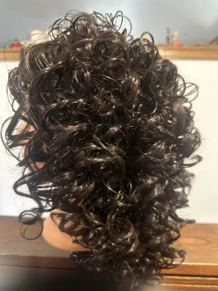 Peluca rizada sintética color 4 nueva con etiquetas frente de encaje Foto 2 de 4